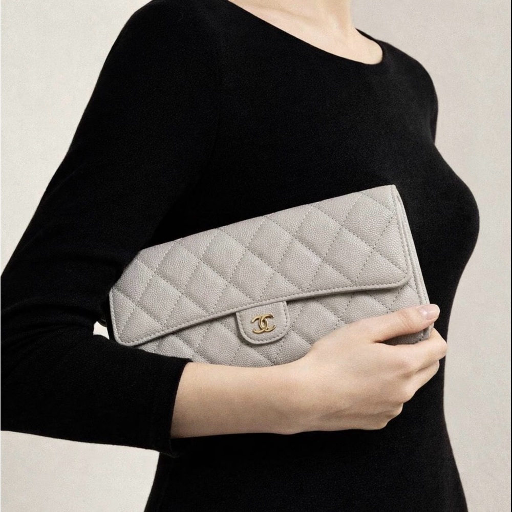 CHANEL New Dove Grey 21A Caviar Leather Gold HW WOC🩶Converted Wallet on Chain - Picture 4 of 15